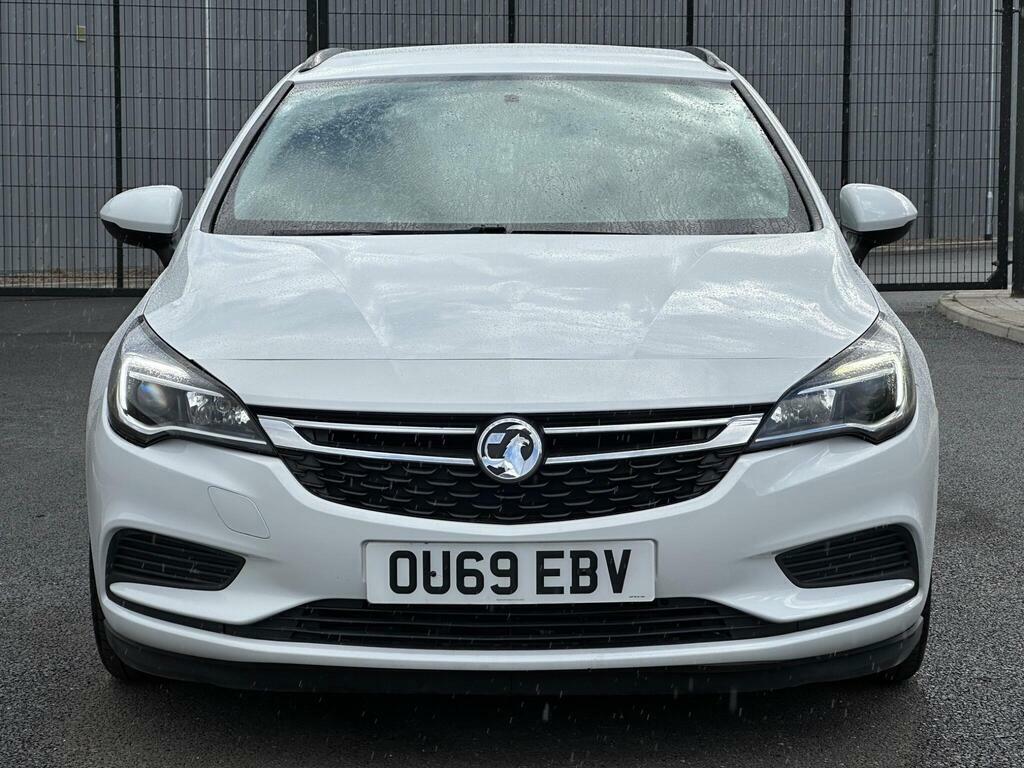 Vauxhall Astra 1.6 Cdti Blueinjection Design Sports Tourer Euro 6 OU69EBV White #2