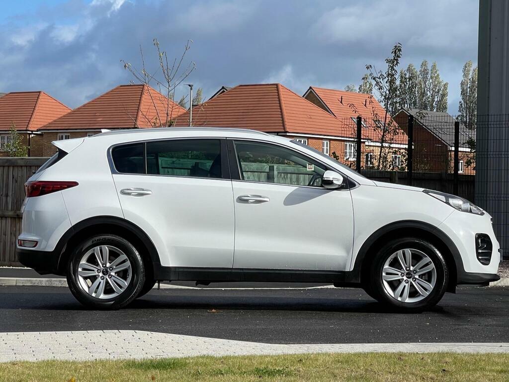 Kia Sportage 1.7 Crdi 2 Euro 6 S S VN67DME White #6