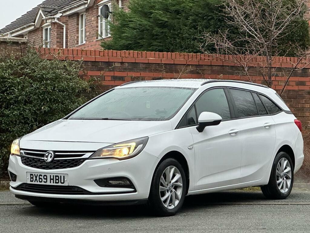 Vauxhall Astra 1.6 Cdti Design Sports Tourer White