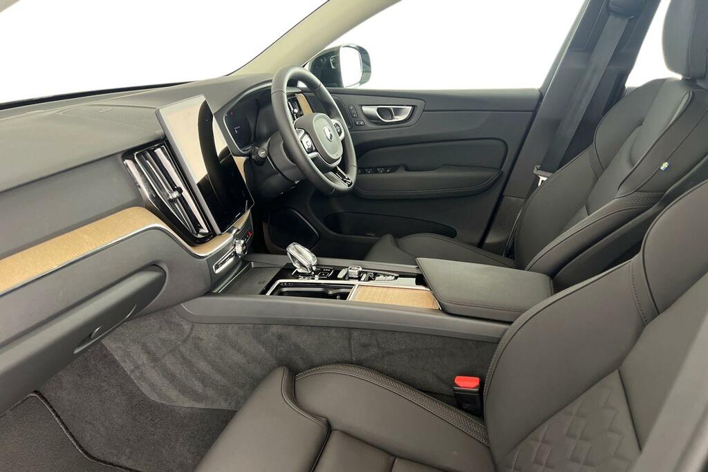 Volvo XC60 T6 Plus, Awd Plug-in Hybrid, Dark YT75ZVC Blue #4