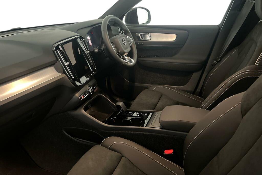 Volvo XC40 Plus, B3 Mild Hybrid, Dark Park Camerahe YR75VYX Grey #4