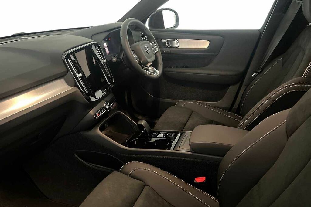 Volvo XC40 Plus, B3 Mild Hybrid, Dark Park Camerahe YR75VYX Grey #3