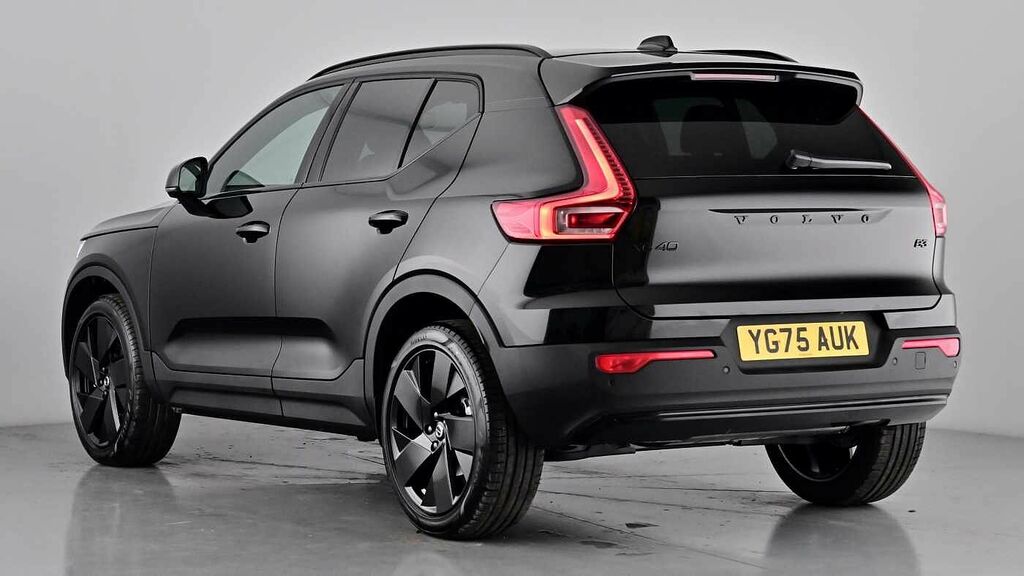 Volvo XC40 Black Edition Plus, B3 Mild Hybrid, YG75AUK Black #2