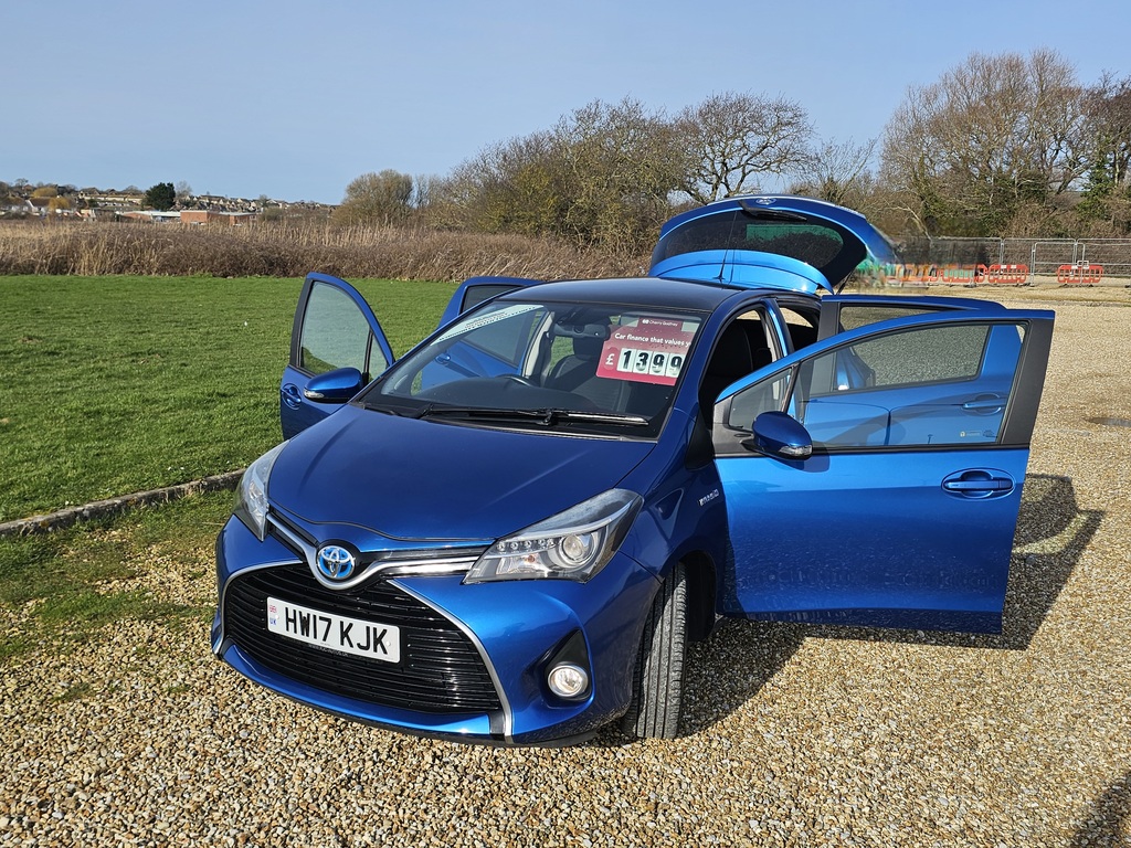 Toyota Yaris Excel Hybrid Vvt-i Cvt Blue