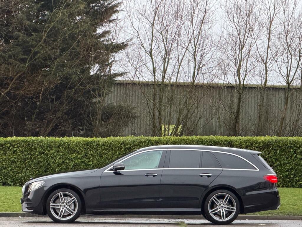 Mercedes-Benz E Class 2.0 E220d Amg Line Premium G-tronic 4Matic Euro Black #4