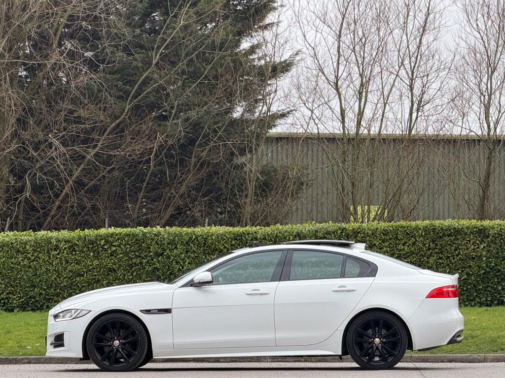 Jaguar XE 2.0D R-sport Euro 6 Ss White #4