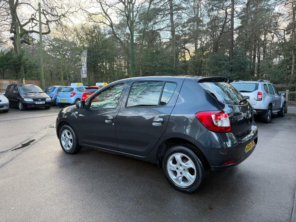 Dacia Sandero 1.5 Dci Laureate Euro 6 S S GU66AHL Grey #2