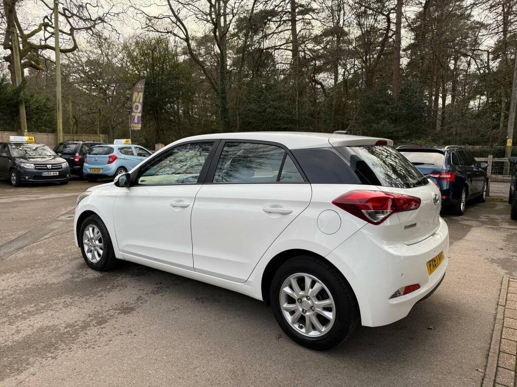 Hyundai I20 1.2 Se Euro 6 PX67NVF White #2
