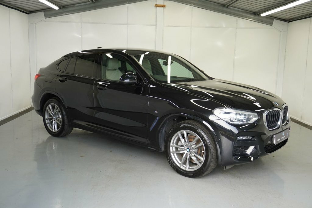 BMW X4 2L M Sport Black #2