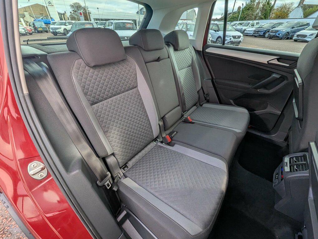 Volkswagen Tiguan 2019 Volkswagen Tiguan Match 150Bhp Tsi 29,600 M Red #6