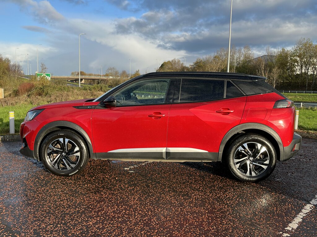 Peugeot e-2008 2022 Peugeot E2008 50 Kwh Gt XGZ6362 Red #3