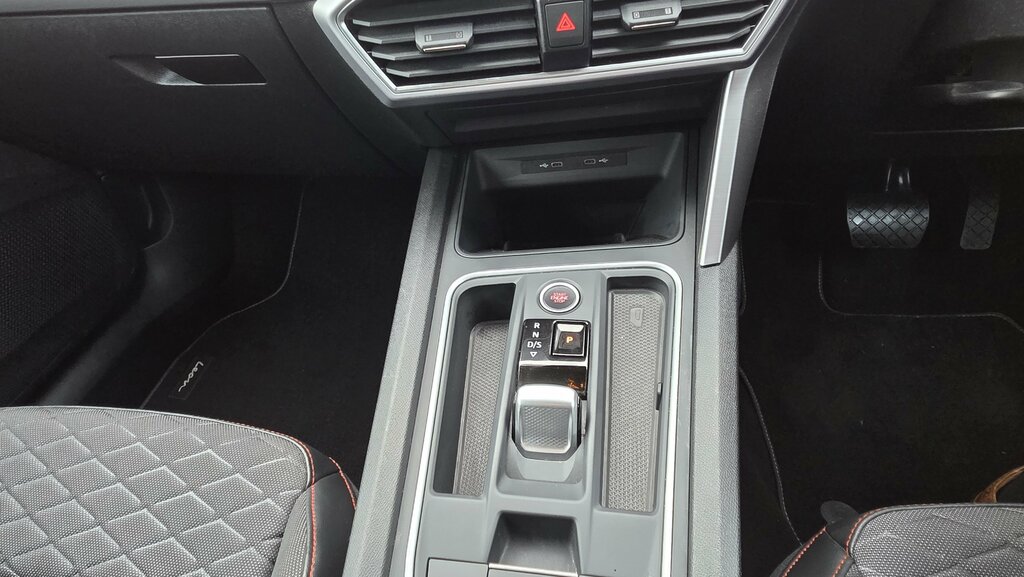 Seat Leon 2024 Seat Leon 1.0 Etsi Fr Dsg Mhev Grey #6