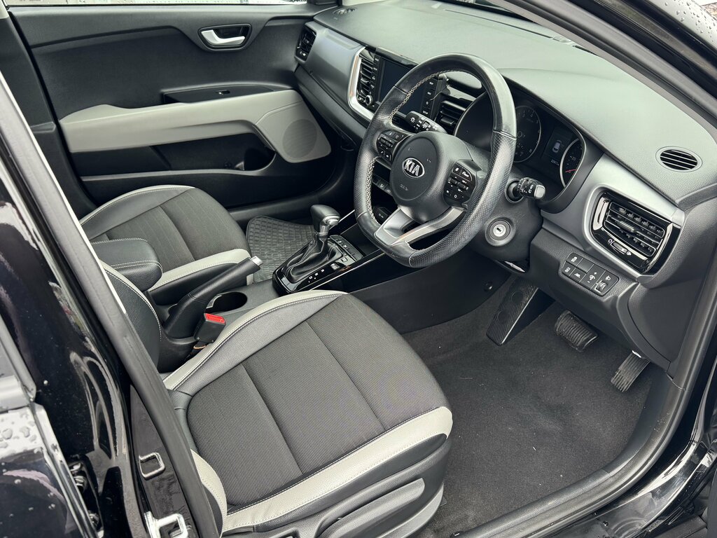 Kia Stonic 2019 Kia Stonic 3 1.0 Isg 118Ps MT69KXS Black #2