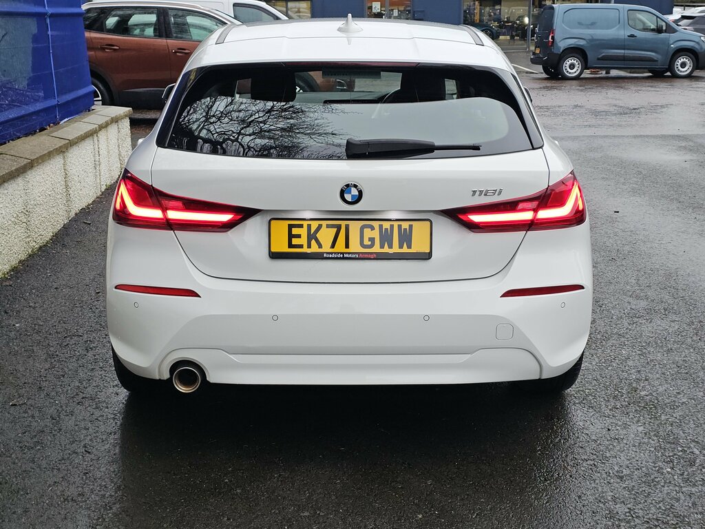 BMW 1 Series 2021 Bmw 1 Series 118I Se EK71GWW White #4
