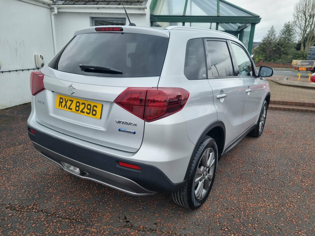 Suzuki Vitara 2023 Suzuki Vitara 1.4 Sz-t Boosterjet Mhev Silver #4