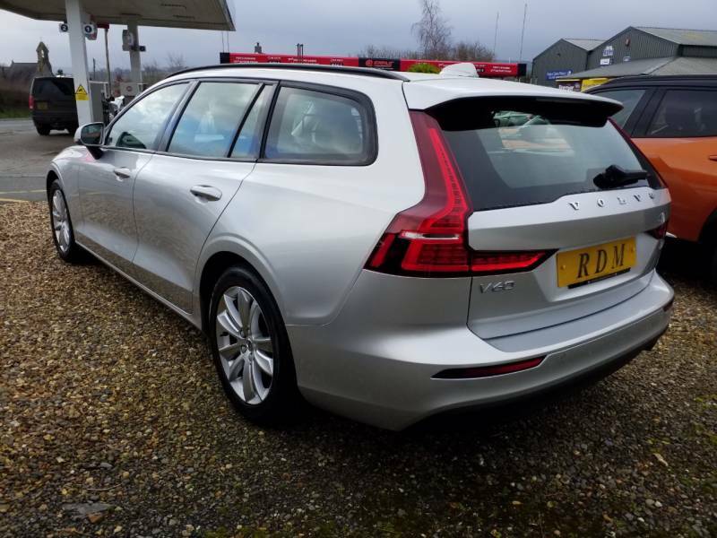 Volvo V60 2.0 D3 Momentum - 2018 68 Silver #4