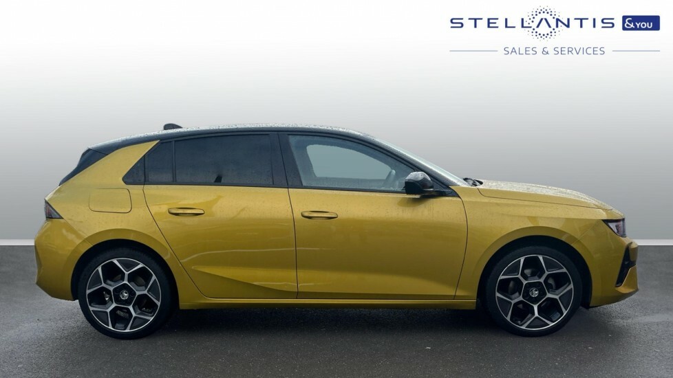 Vauxhall Astra 1.2 Turbo Ultimate Hatchback Eur LF74RFE #2