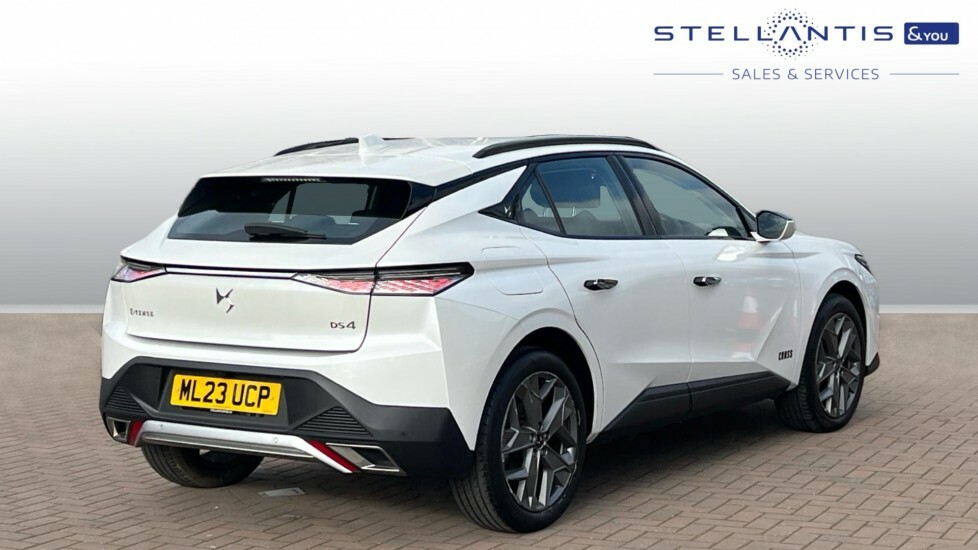 DS DS 4 1.6 E-tense 12.4Kwh Cross Trocadero Hatchback #3