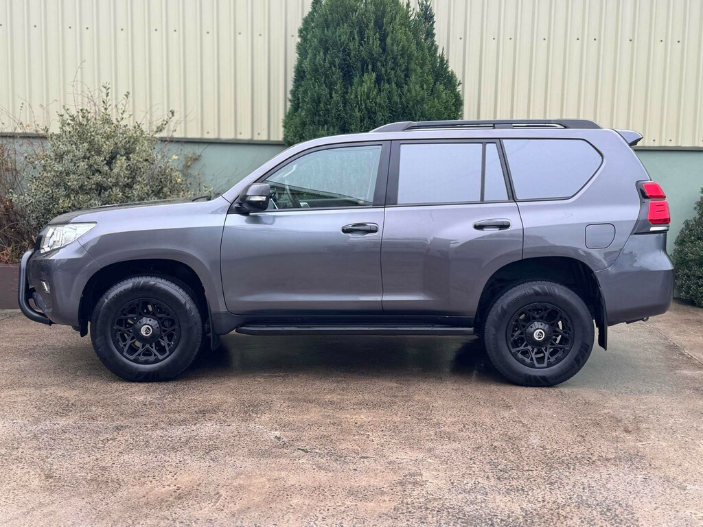 Toyota Land Cruiser Utility Commercial 4Wd  #6