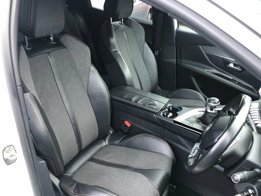 Peugeot 3008 1.6L Gt Line SF18YWV White #5