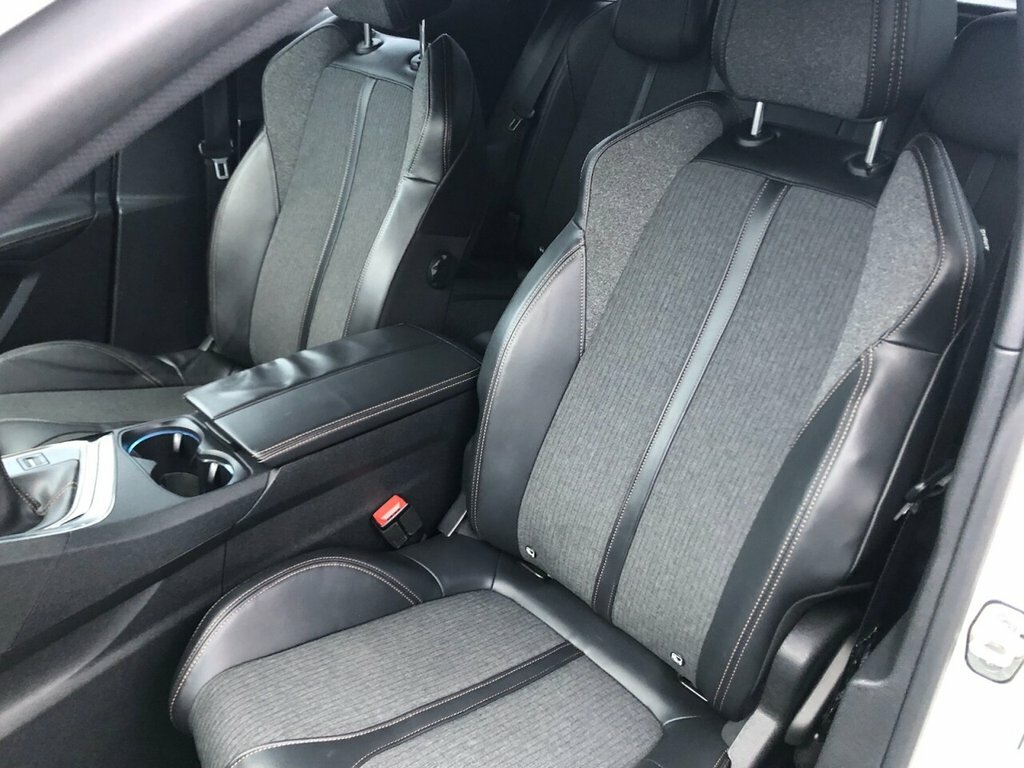Peugeot 3008 1.6L Gt Line SF18YWV White #6