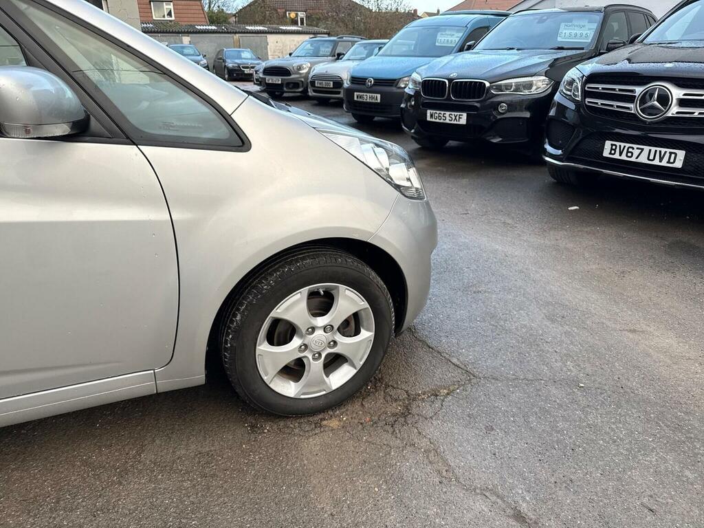 Kia Venga 1.6 2 Euro 5 Silver #2