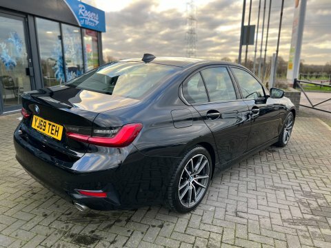 BMW 3 Series 318D Sport YJ69TEH Black #6