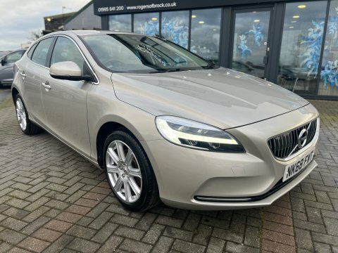 Volvo V40 2.0 T3 Inscription NK68FWT Gold #4