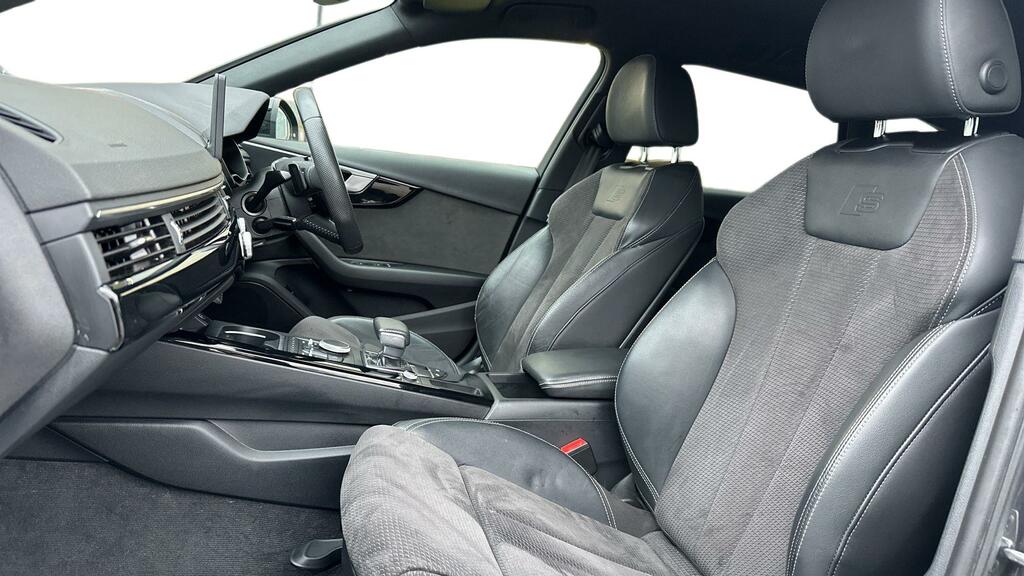 Audi A4 Avant 2.0 Tdi 40 Black Edition AO69DVF Grey #3