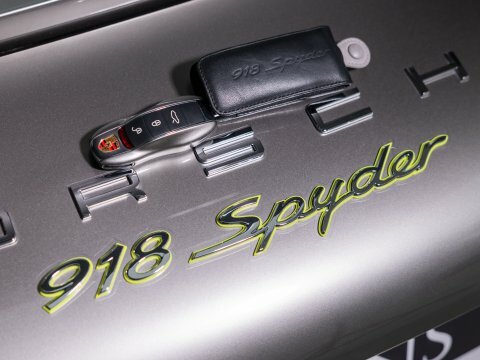 Porsche 918 Weissach #51