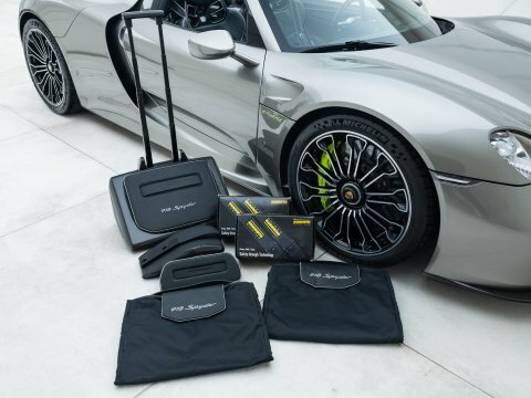 Porsche 918 Weissach #8