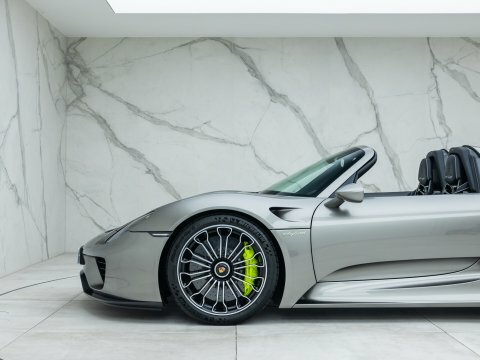 Porsche 918 Weissach #57