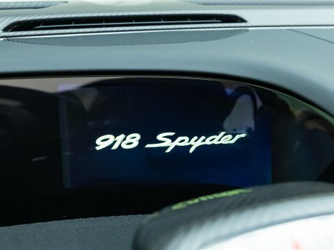 Porsche 918 Weissach #32