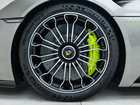 Porsche 918 Weissach #21