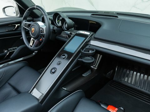 Porsche 918 Weissach #28