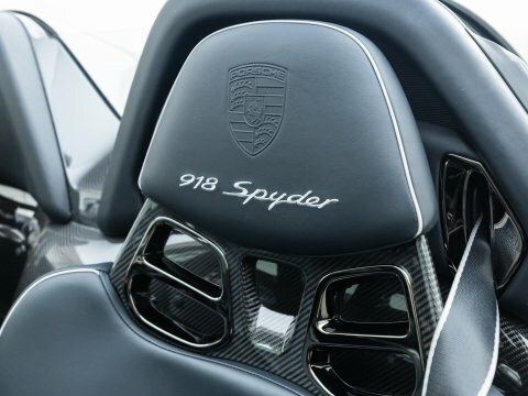 Porsche 918 Weissach #26