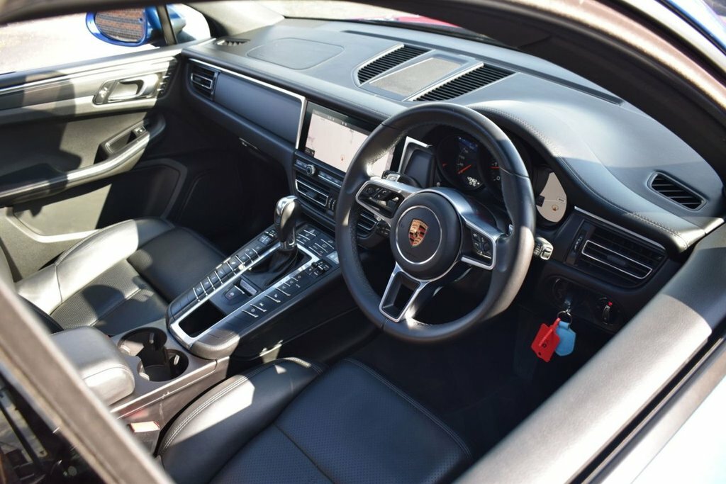 Porsche Macan 2L Null SV68OUK Blue #3