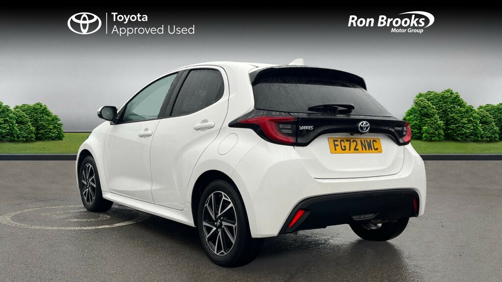 Toyota Yaris 1.5 Vvt-h Design E-cvt Eur FP22NLY White #4
