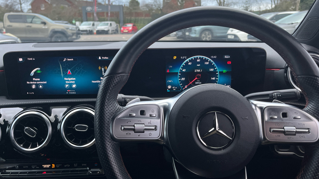 Mercedes-Benz A Class 1.5 A180d Amg Line Execut White #5
