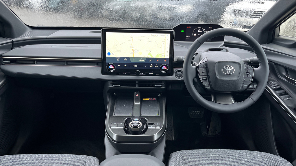 Toyota bZ4X 73.1Kwh Design FG75ODX Grey #5