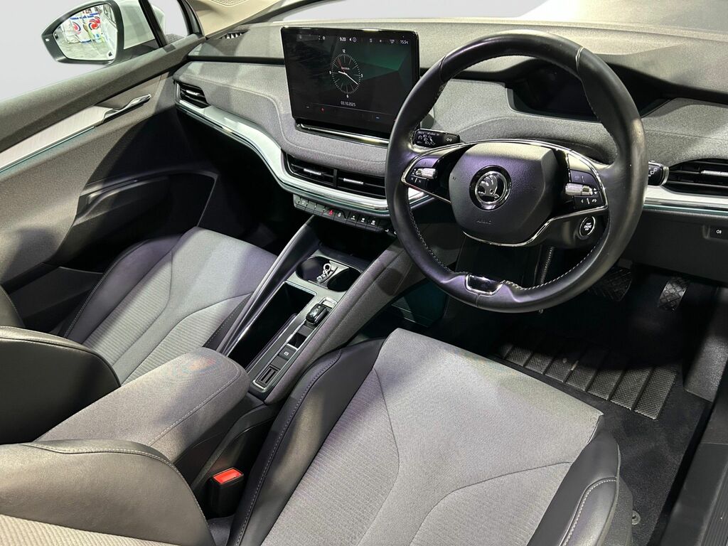 Skoda ENYAQ 62Kwh 60 Suv 179 Ps White #6