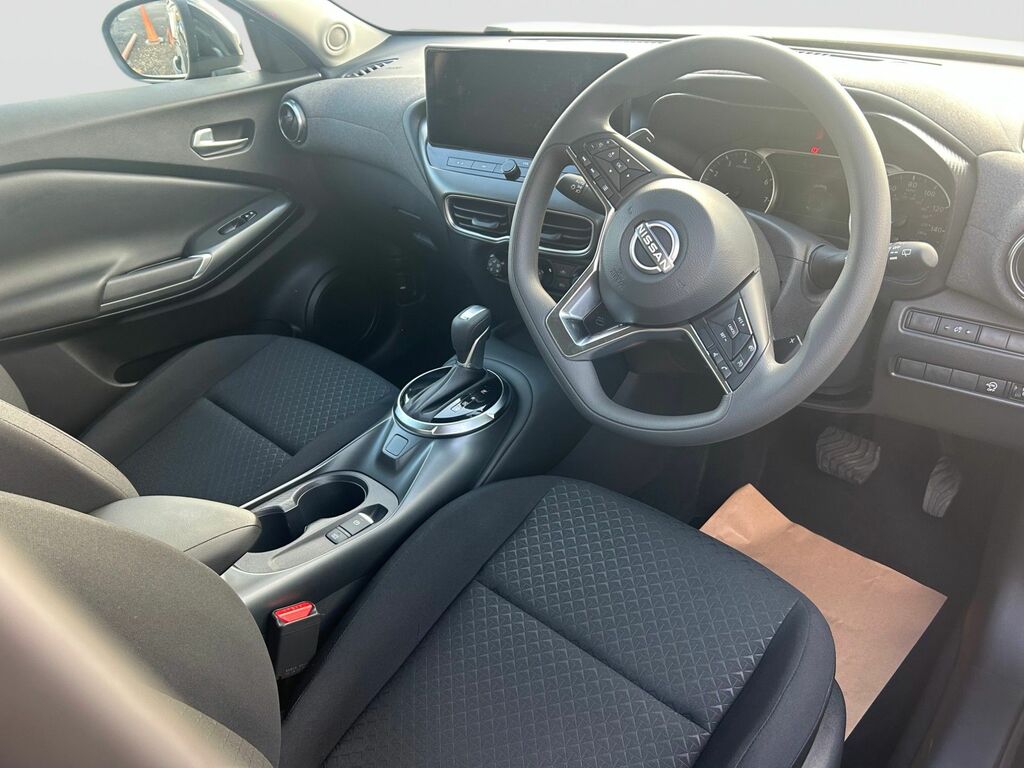 Nissan Juke 1.0 Dig-t Acenta Premium Suv Dct E WO74HNZ Black #6
