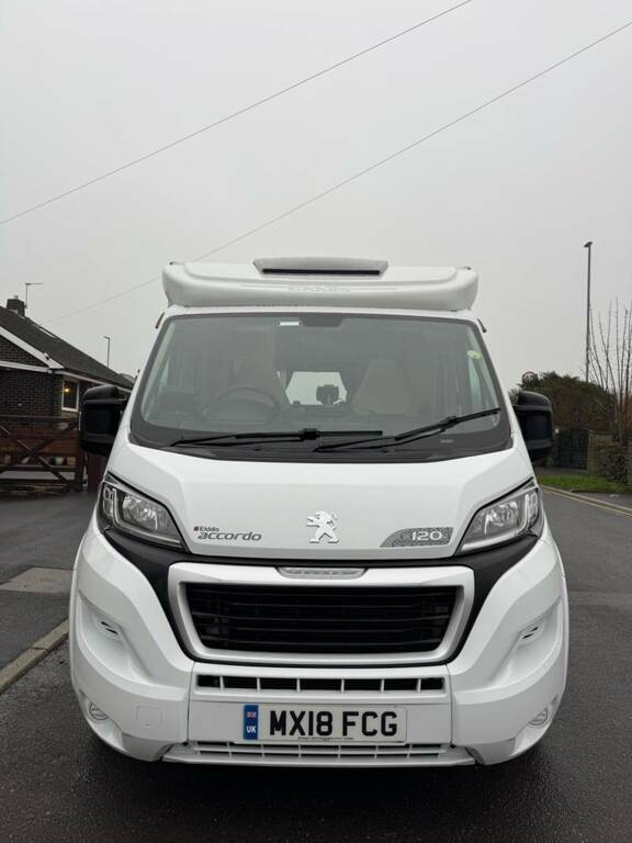 Peugeot Elddis 185 4 Berth Black #7