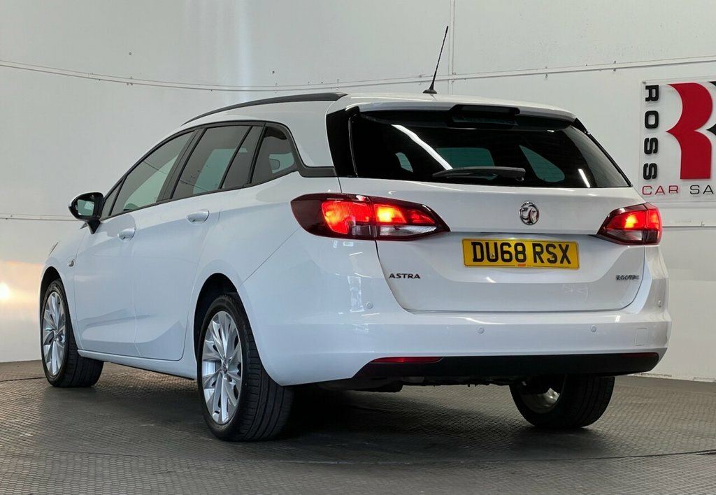 Vauxhall Astra 1L Design DU68RSX White #5