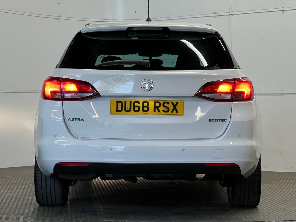 Vauxhall Astra 1L Design DU68RSX White #4