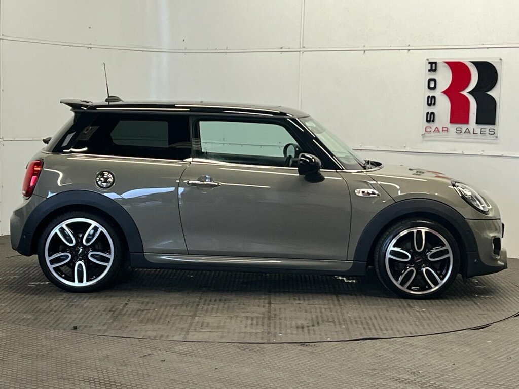 Mini Hatch 2L Cooper S Sport YE19FSZ Grey #2