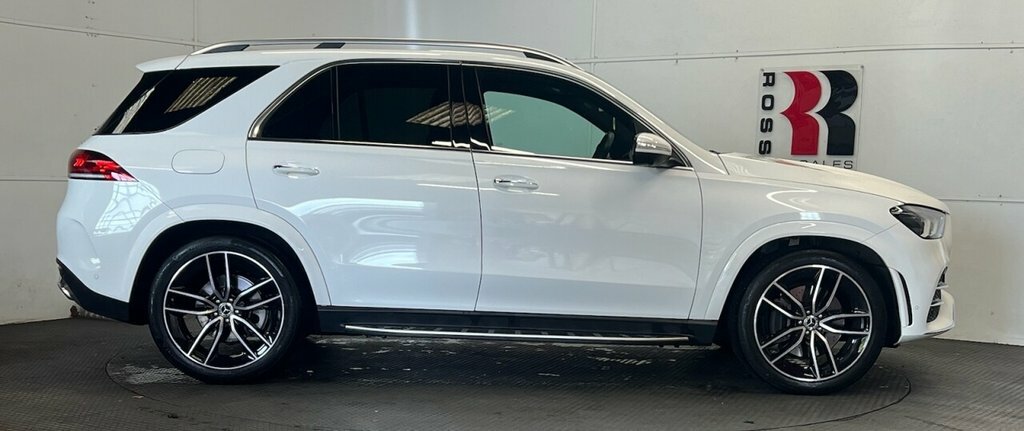 Mercedes-Benz GLE Class 2.9L Gle 400 D 4Matic Amg Line Premium Plus P70AMY White #2