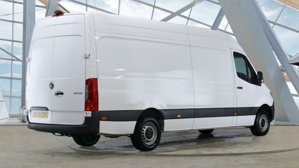 Mercedes-Benz Sprinter 2.0 315 Cdi Pro G-tronic Rwd L3 H2 Euro 6 Ss White #4