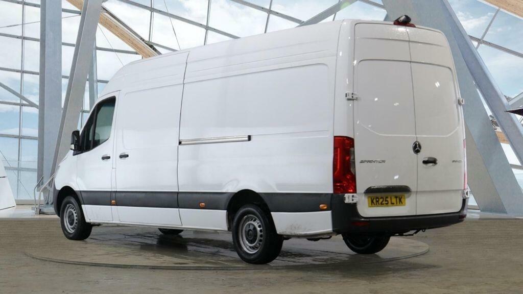 Mercedes-Benz Sprinter 2.0 315 Cdi Pro G-tronic Rwd L3 H2 Euro 6 Ss White #3