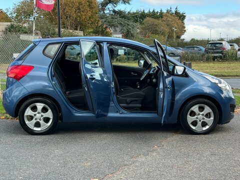 Kia Venga 2 Ecodynamics GK13UTR Blue #2